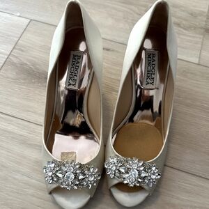 Badgley mischka wedding heels sandals
